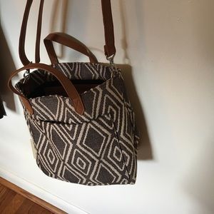 Thirty-one Window Shopper